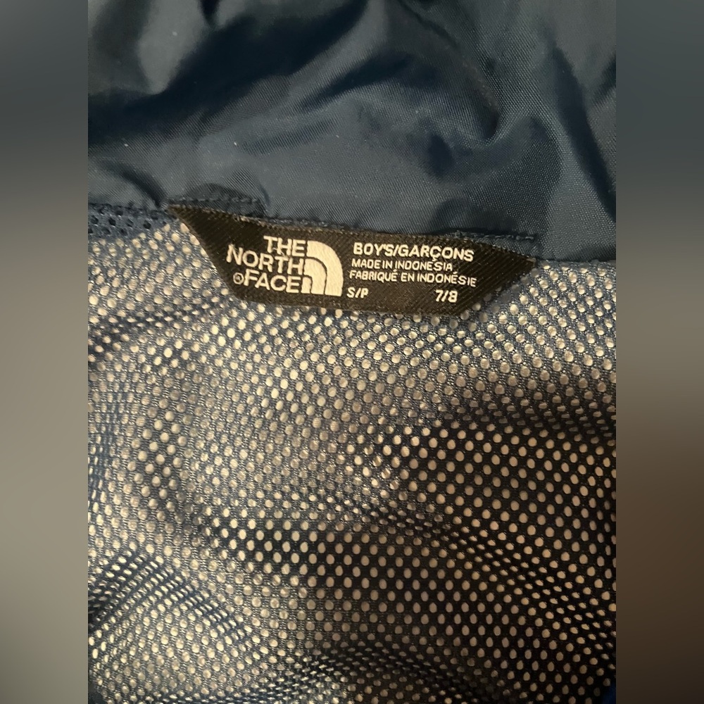 The North Face Kids Blue and Dark Jacket - Picture 8 of 15
